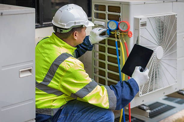 Professional Hvac technician working in Ratcliff, TX